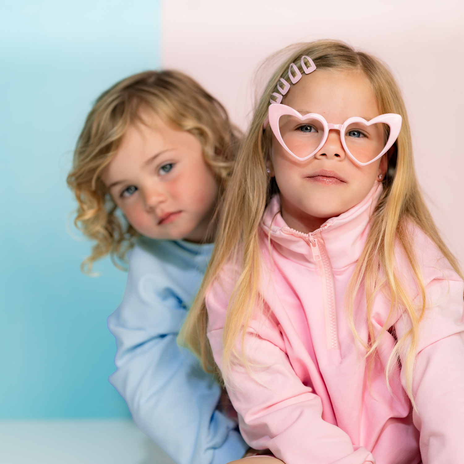 Wide Zipper Sweatshirt