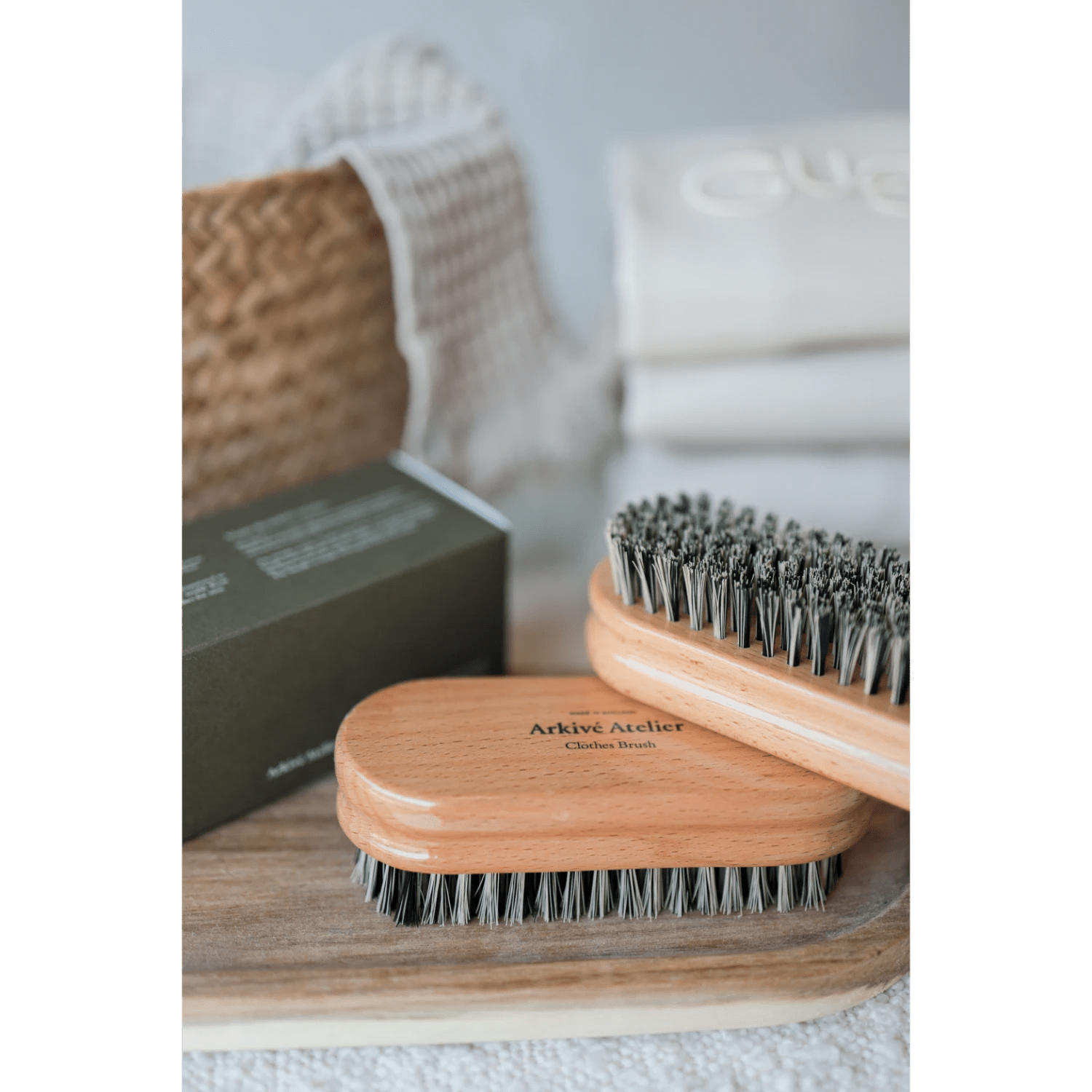 Arkivé Care Clothes Brush Vaateharja 
