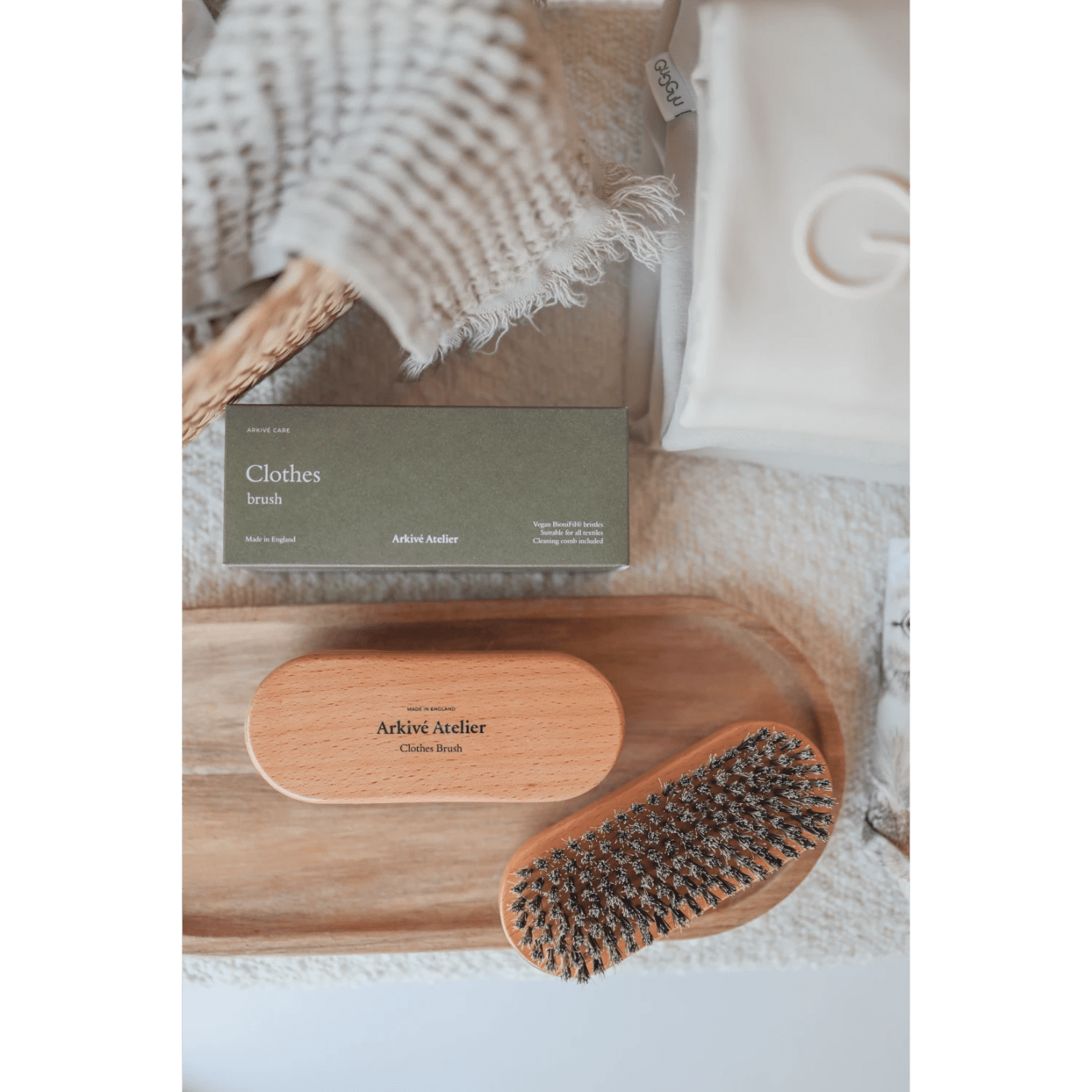 Arkivé Care Clothes Brush Vaateharja 