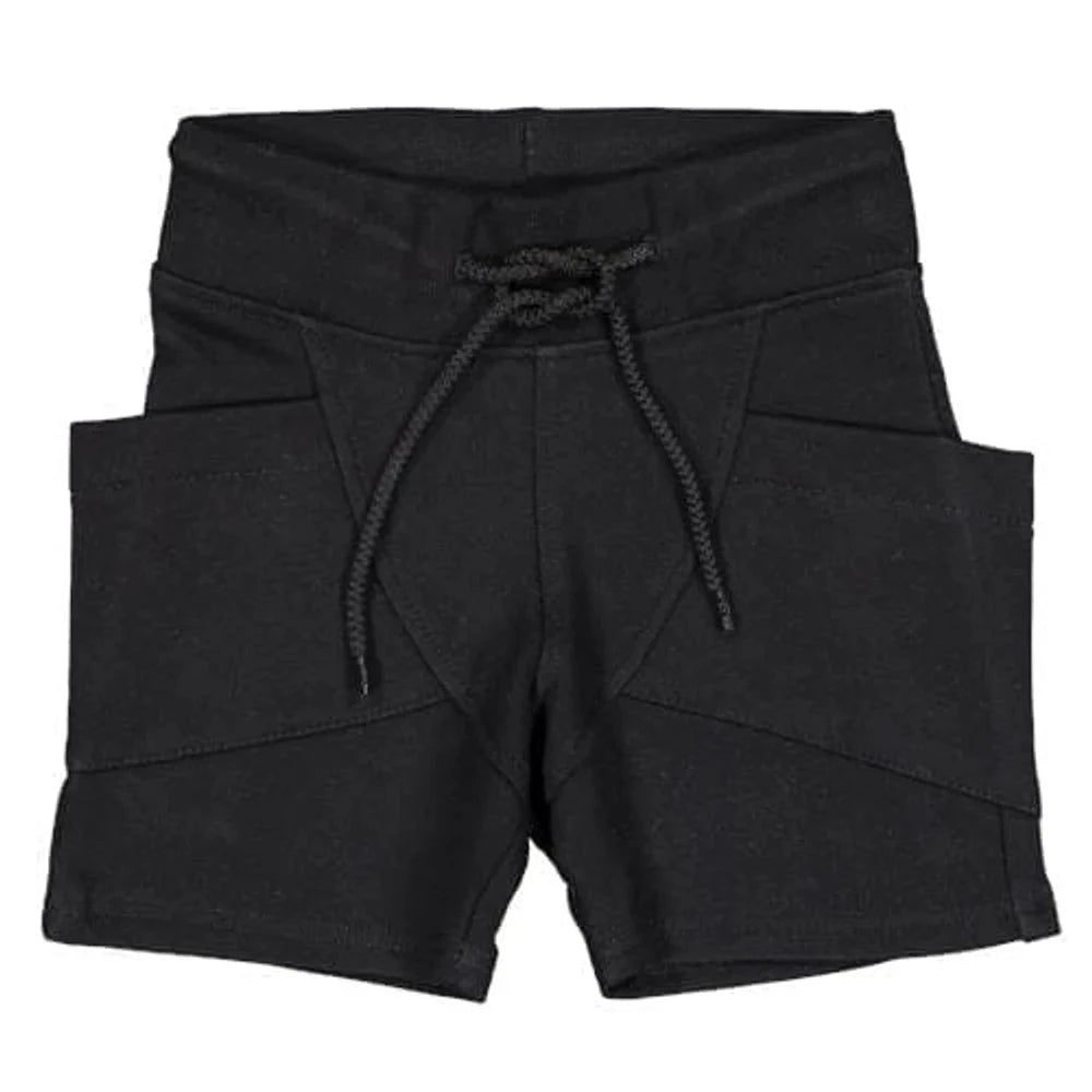 #väri_black