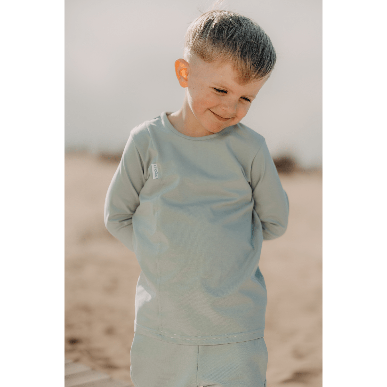 Laadukas Gugguun Relax Unisex Shirt option1