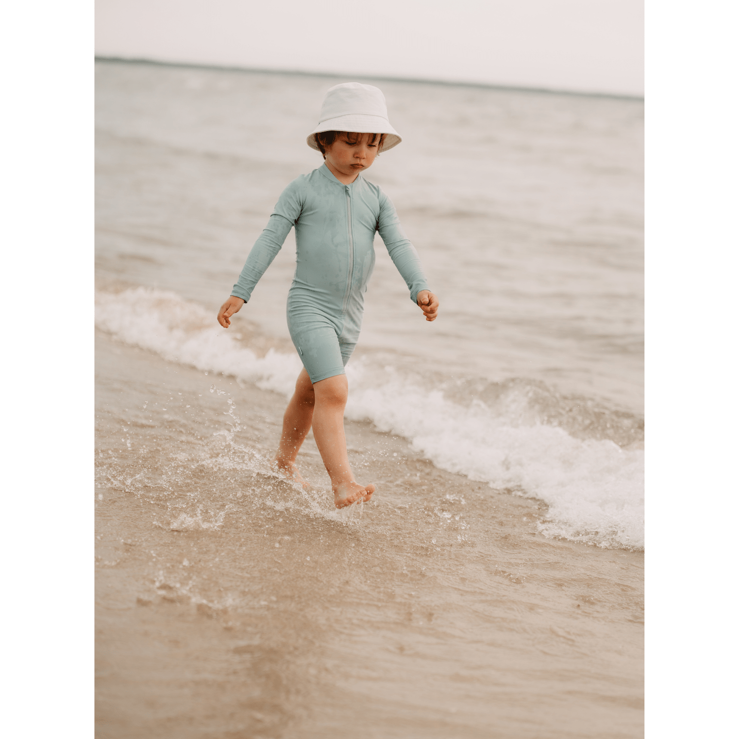 Laadukas Gugguun UV Basic Swimsuit Olive Dune