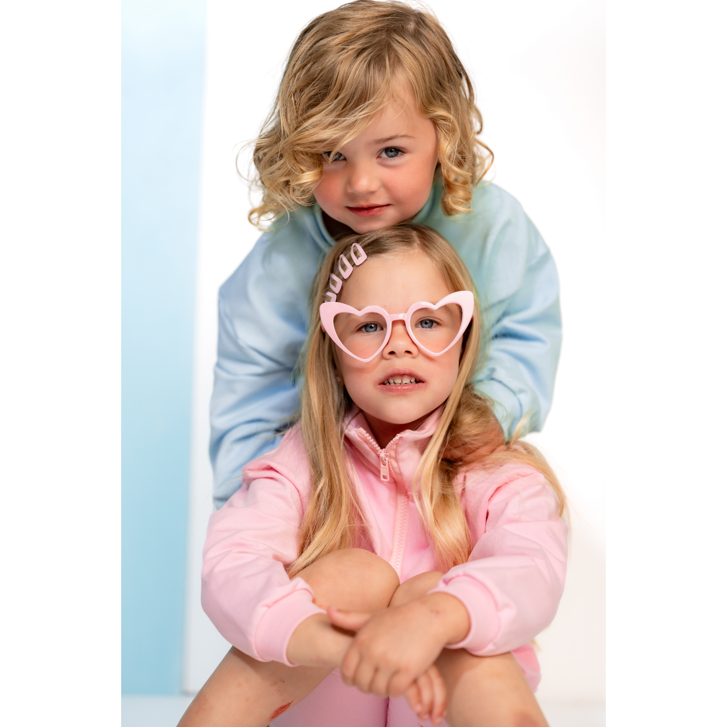 Wide Zipper Sweatshirt