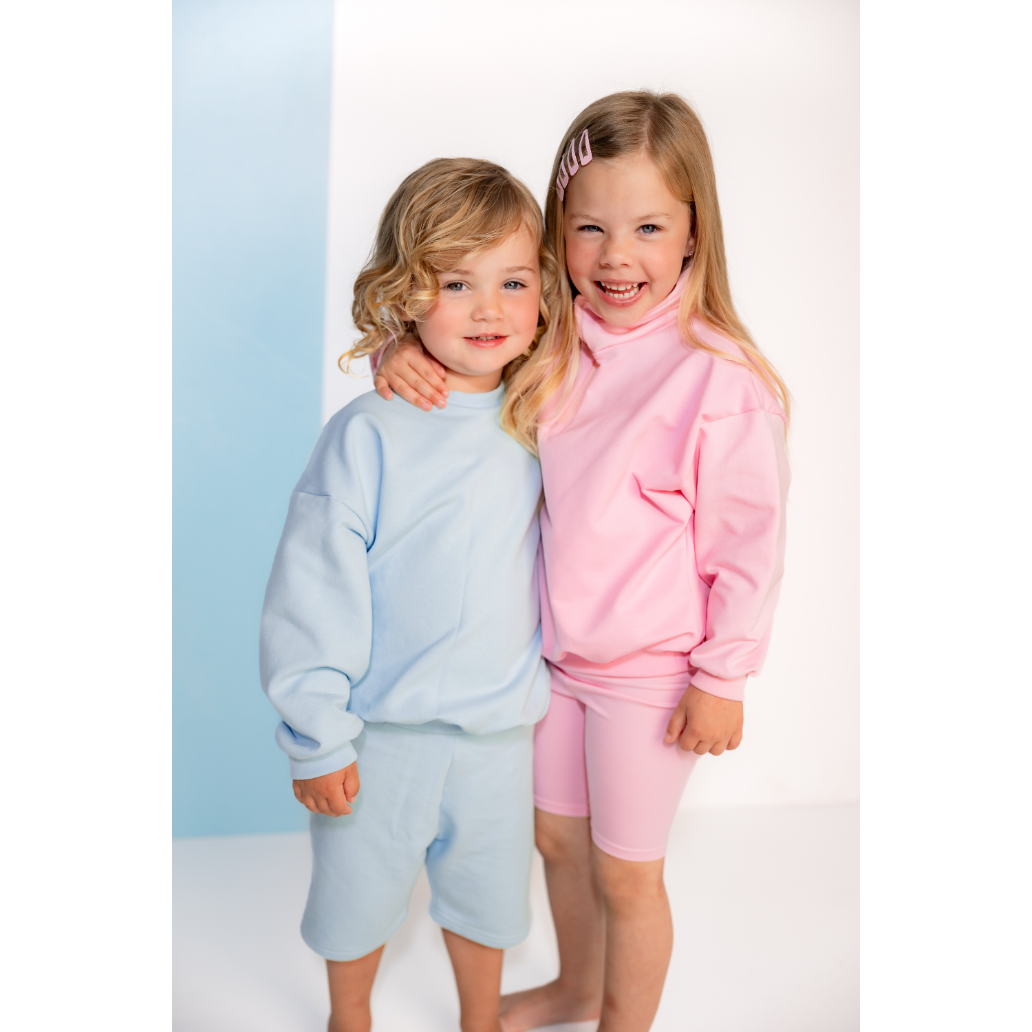 Wide Zipper Sweatshirt