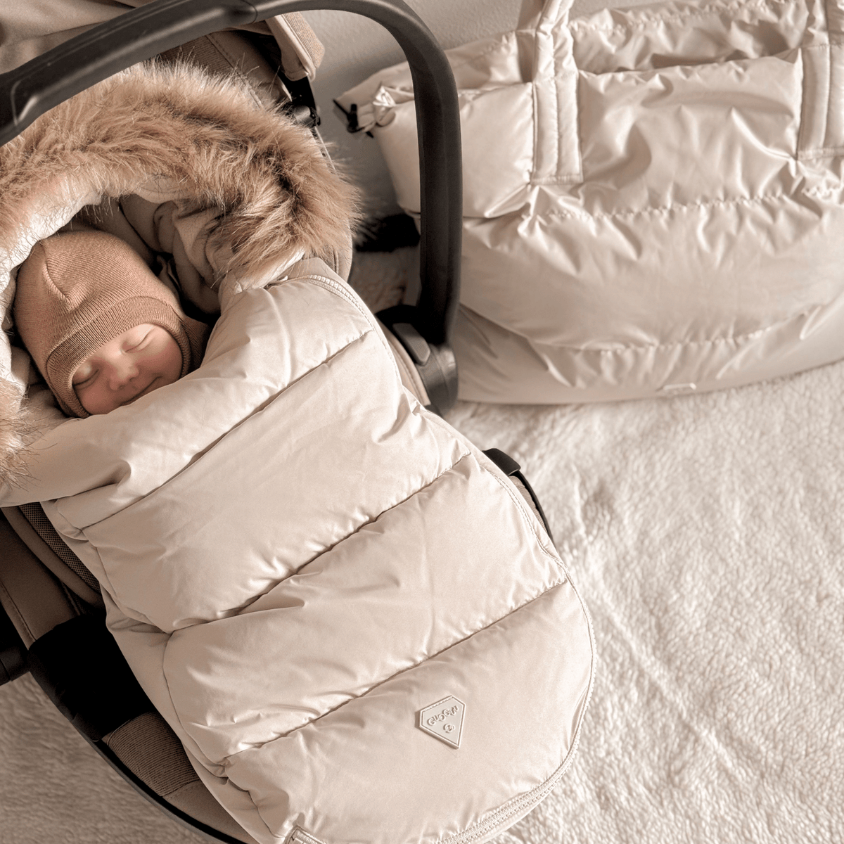 Laadukas Gugguun Baby Puffer Footmuff #option1