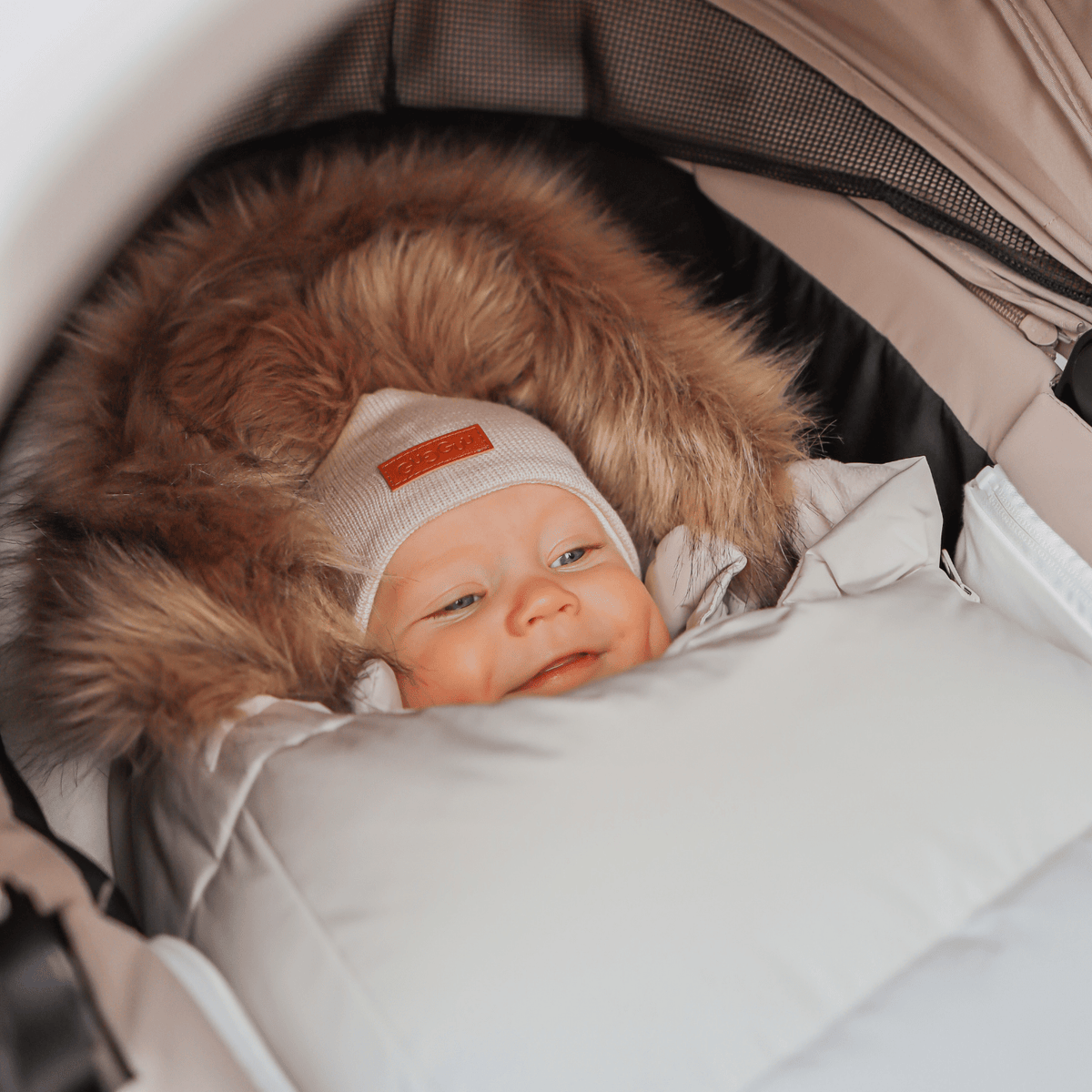 Laadukas Gugguun Baby Puffer Footmuff #option1