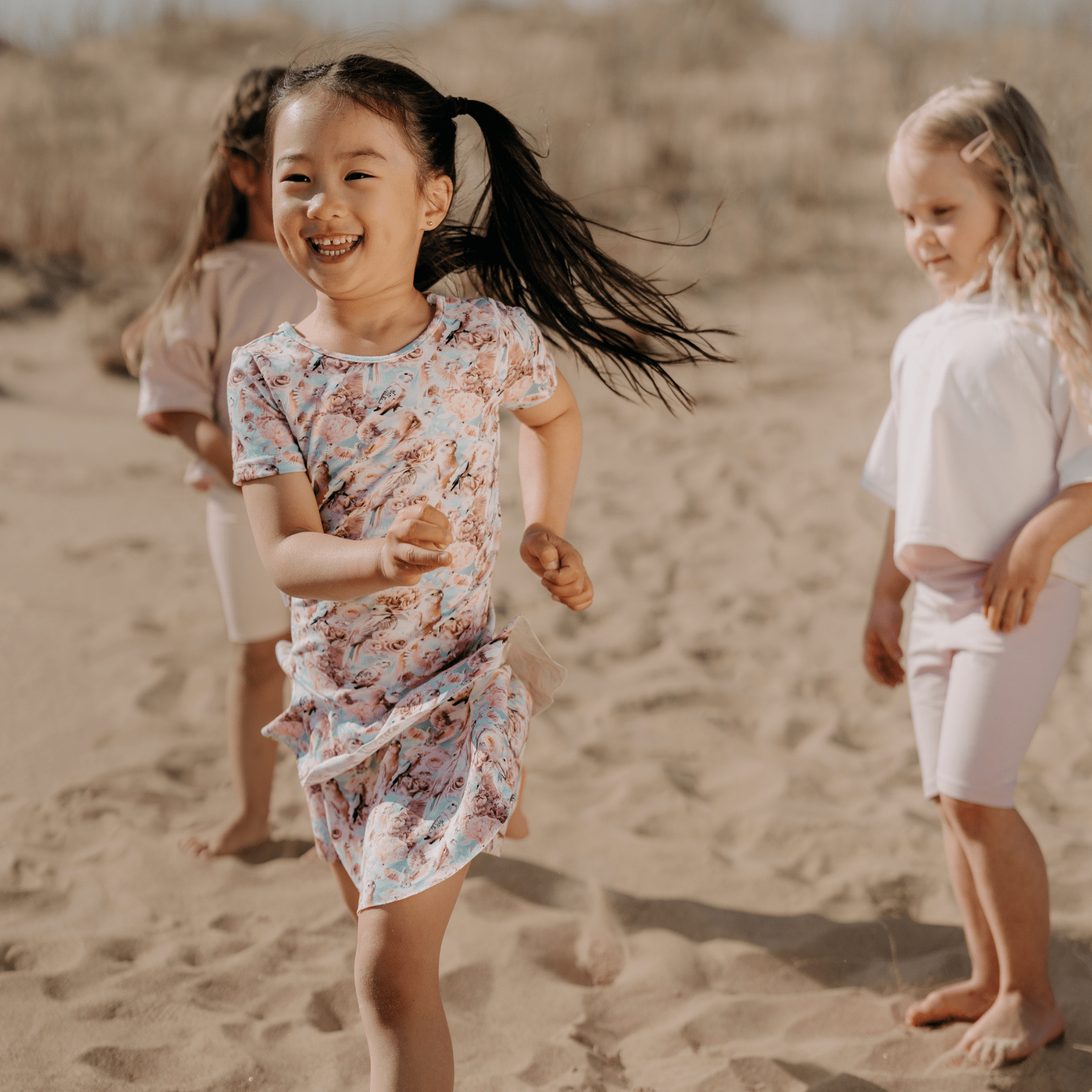 Laadukas Gugguun Print Frilla T-shirt Dress option1